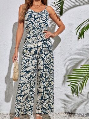 Fashion Casual Womens Polyester Skinny V-neck Jumpsuit with Holiday Leaf PrintXL